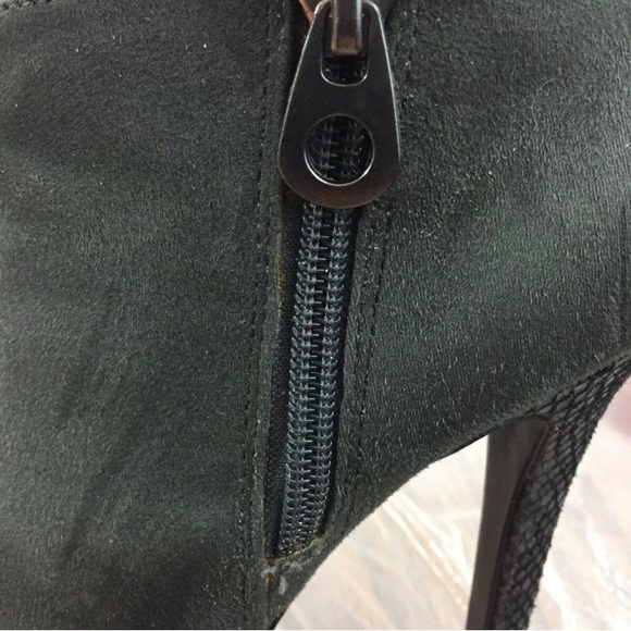 EUC Sofia Vergara grey suede stiletto platform ankle boots w snakeskins accents - Picture 9 of 13